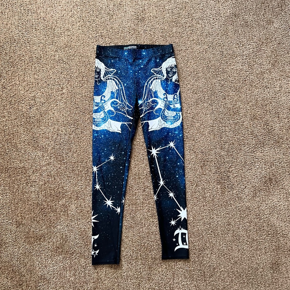 Gearbunch legging. Size M. Fits S-L. Like new condition. Gemini.